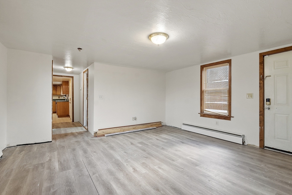 118 Spring Street Winchendon, MA 01475 - Photo 3 of 34