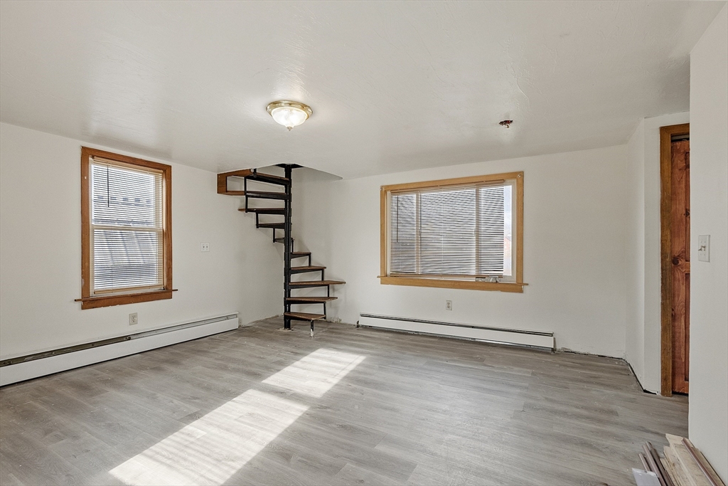 118 Spring Street Winchendon, MA 01475 - Photo 4 of 34