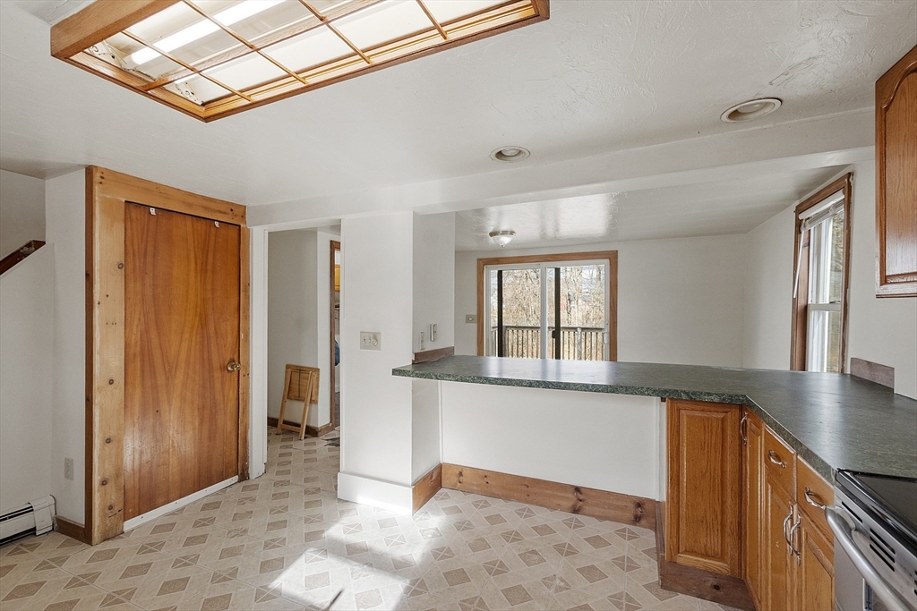 118 Spring Street Winchendon, MA 01475 - Photo 6 of 34