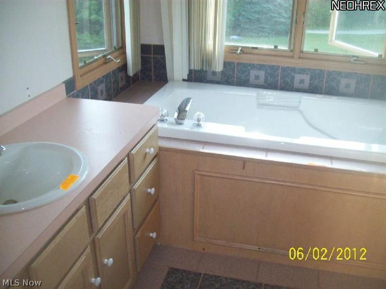 9250 Painesville Warren Road Painesville, OH 44077 - Photo 9 of 23 Gallery Image 9