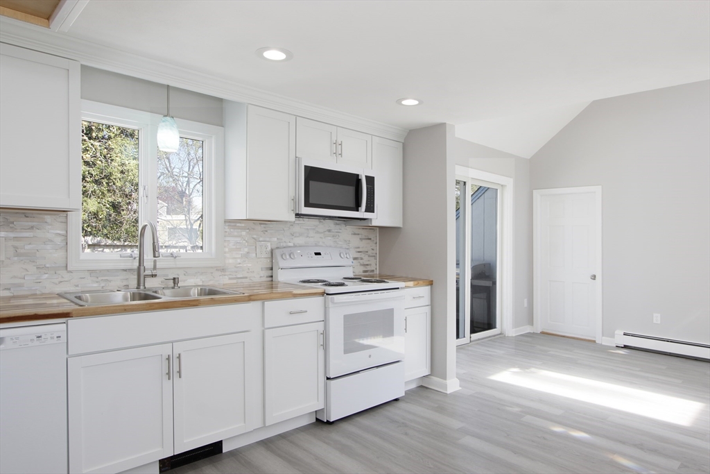 9 Blueberry Road Bourne, MA 02532 - Photo 6 of 24