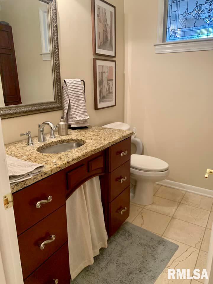 2252 Warson Road Springfield, IL 62704 - Photo 8 of 11