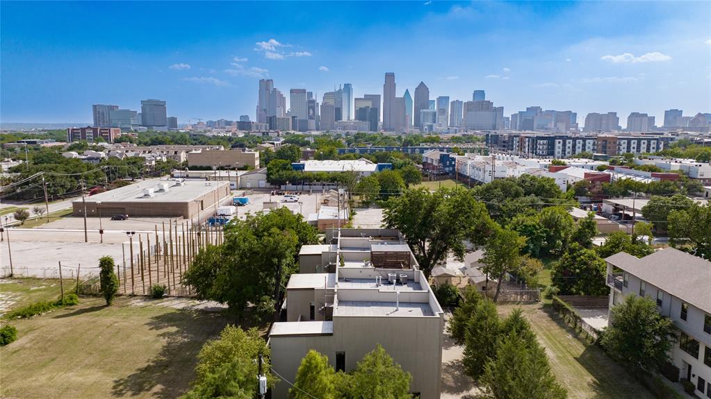 1505 North Haskell Avenue, Unit 5 Dallas, TX 75204 - Photo 39 of 40 a view of a city