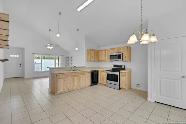 $1,750 | 2720 Golf Drive, Spring Branch, TX 78070