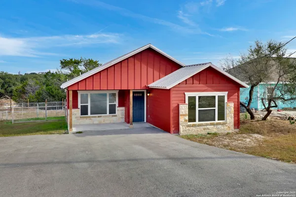 $1,750 | 2720 Golf Drive, Spring Branch, TX 78070