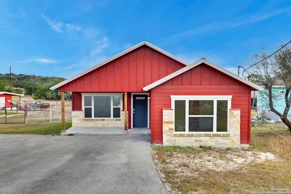 $1,750 | 2720 Golf Drive, Spring Branch, TX 78070