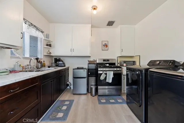 $1,800,000 | 3213 Hill Huntington Park, Huntington Park, CA 90255