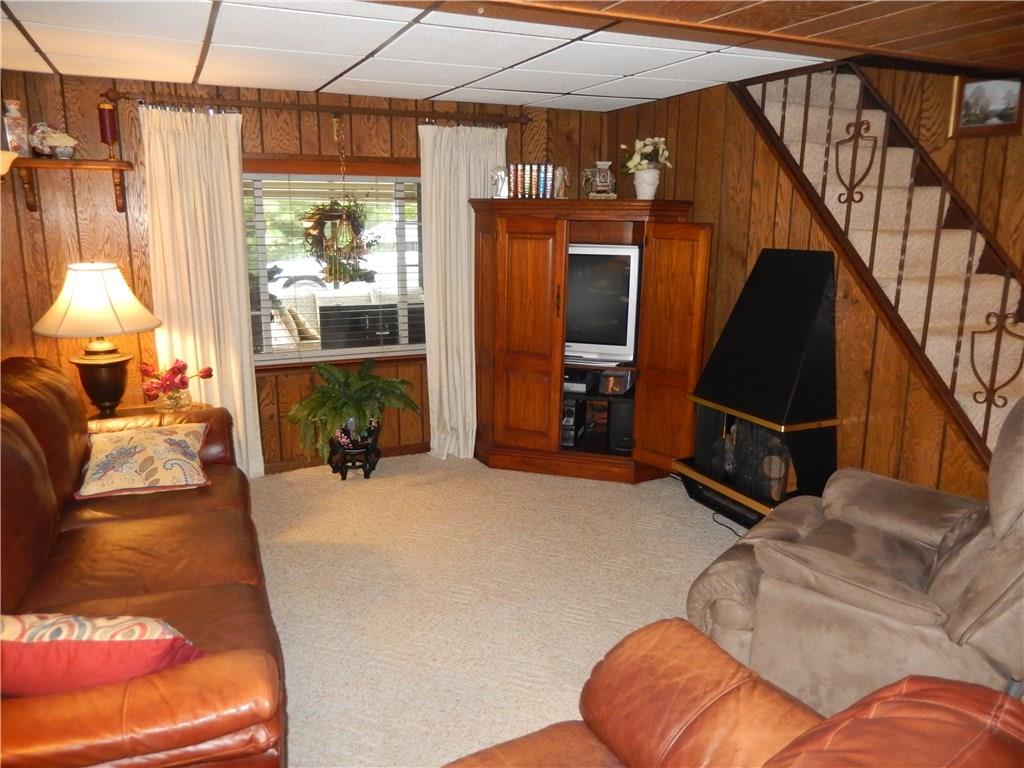 444 McClelland Road Canonsburg, PA 15317 - Photo 17 of 25 Gallery Image 17