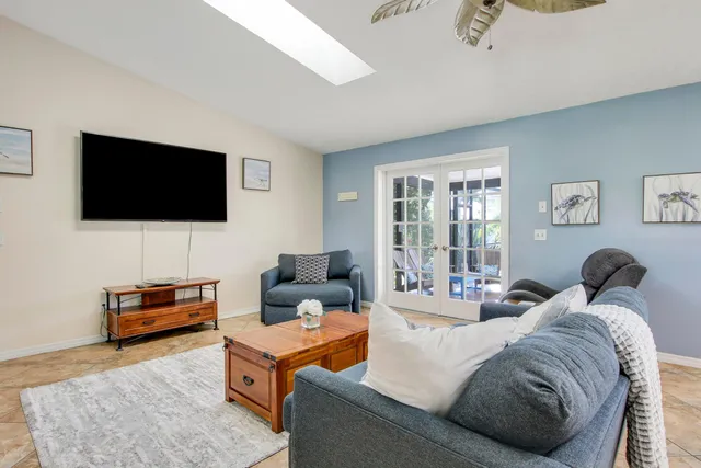 a view of a hallway with elevator