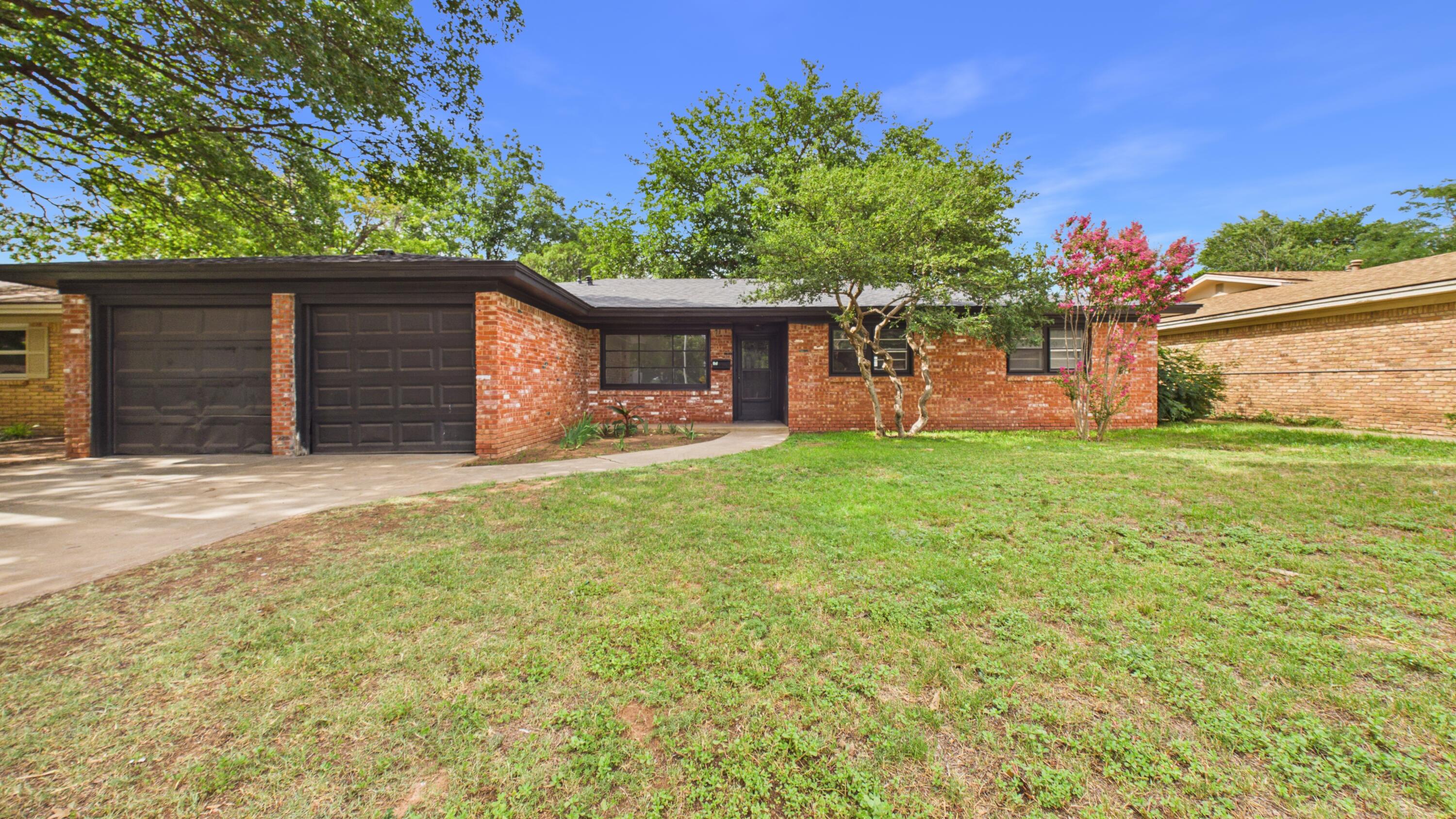 3010 69th Street Lubbock, TX 79413 - Photo 2 of 21 CAM06379G6-PR0041-STILL005