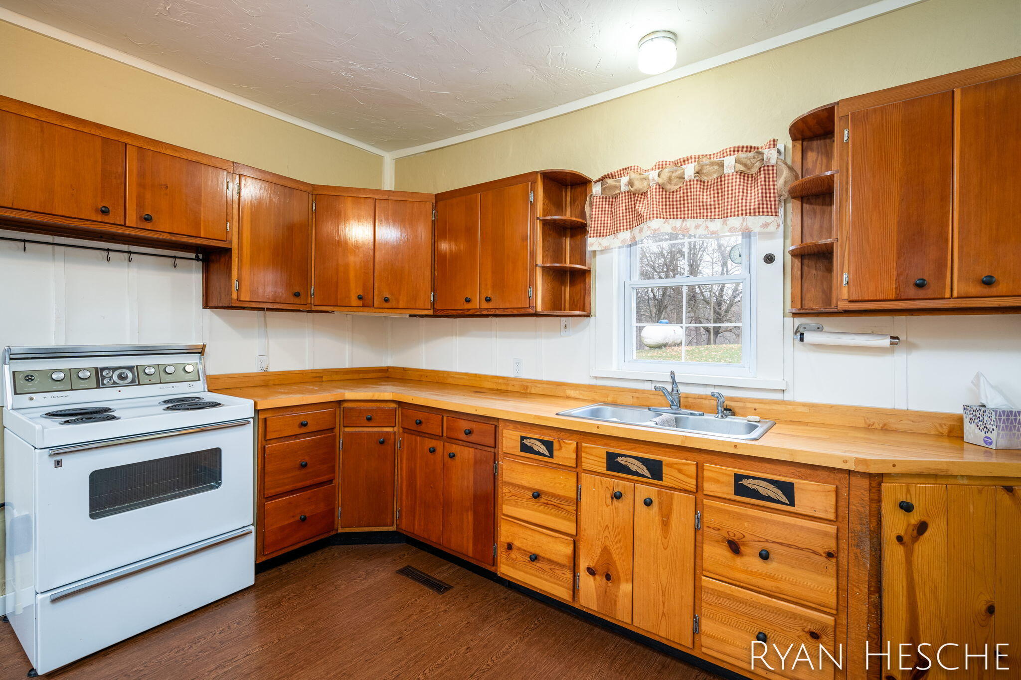 5421 Young Road Bellevue, MI 49021 - Photo 24 of 48 25-web-or-mls-5421 Young-9