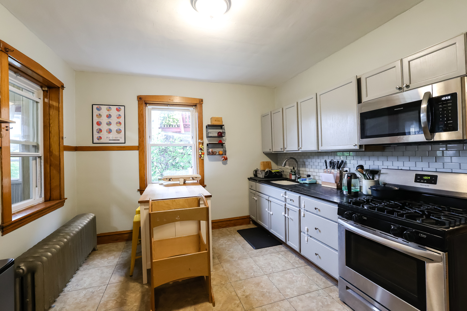 3414 North Ridgeway Avenue Chicago, IL 60618 - Photo 19 of 26 Gallery Image 19