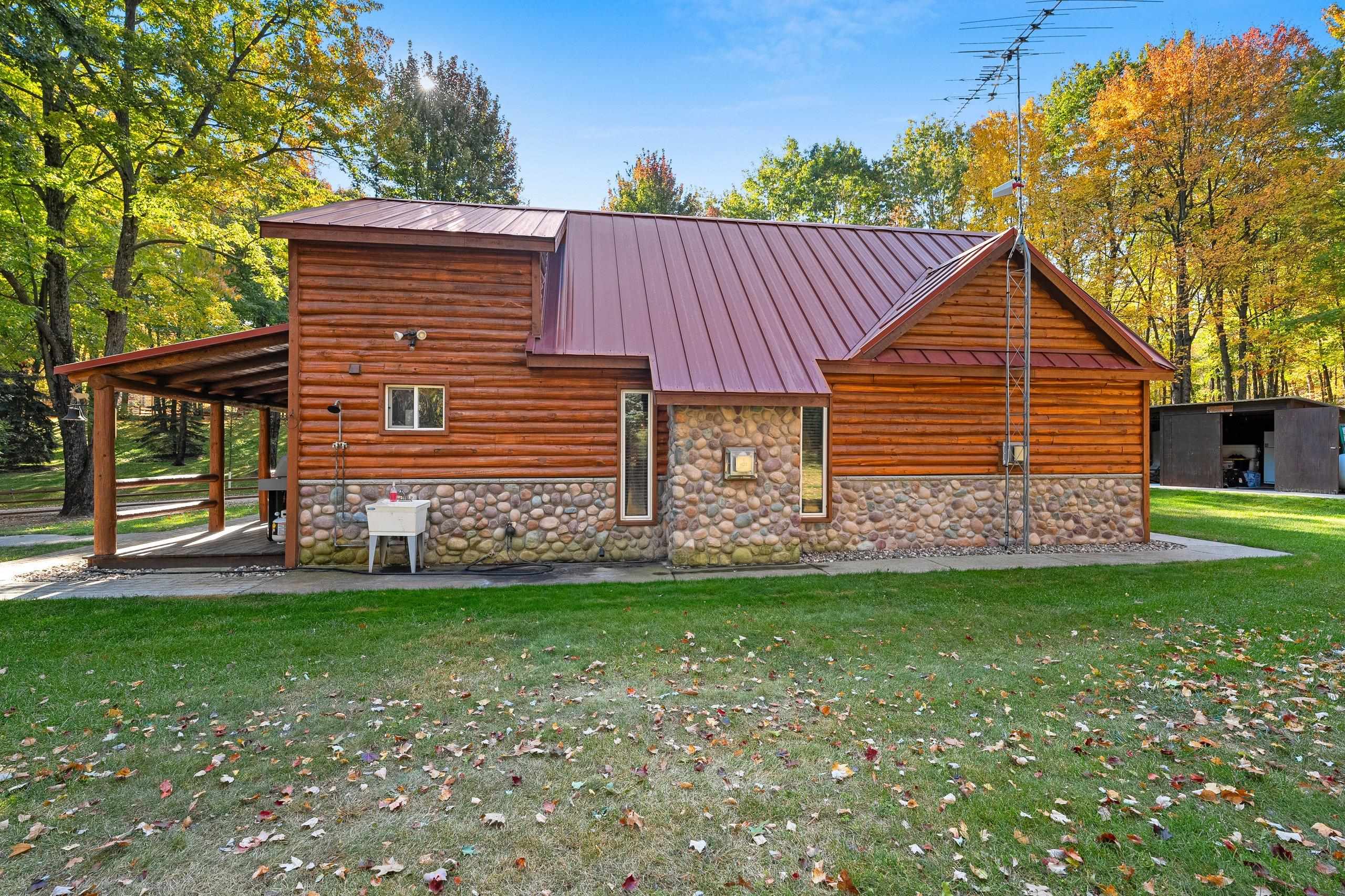 10014 Tank Lane Pound, WI 54161 - Photo 10 of 84