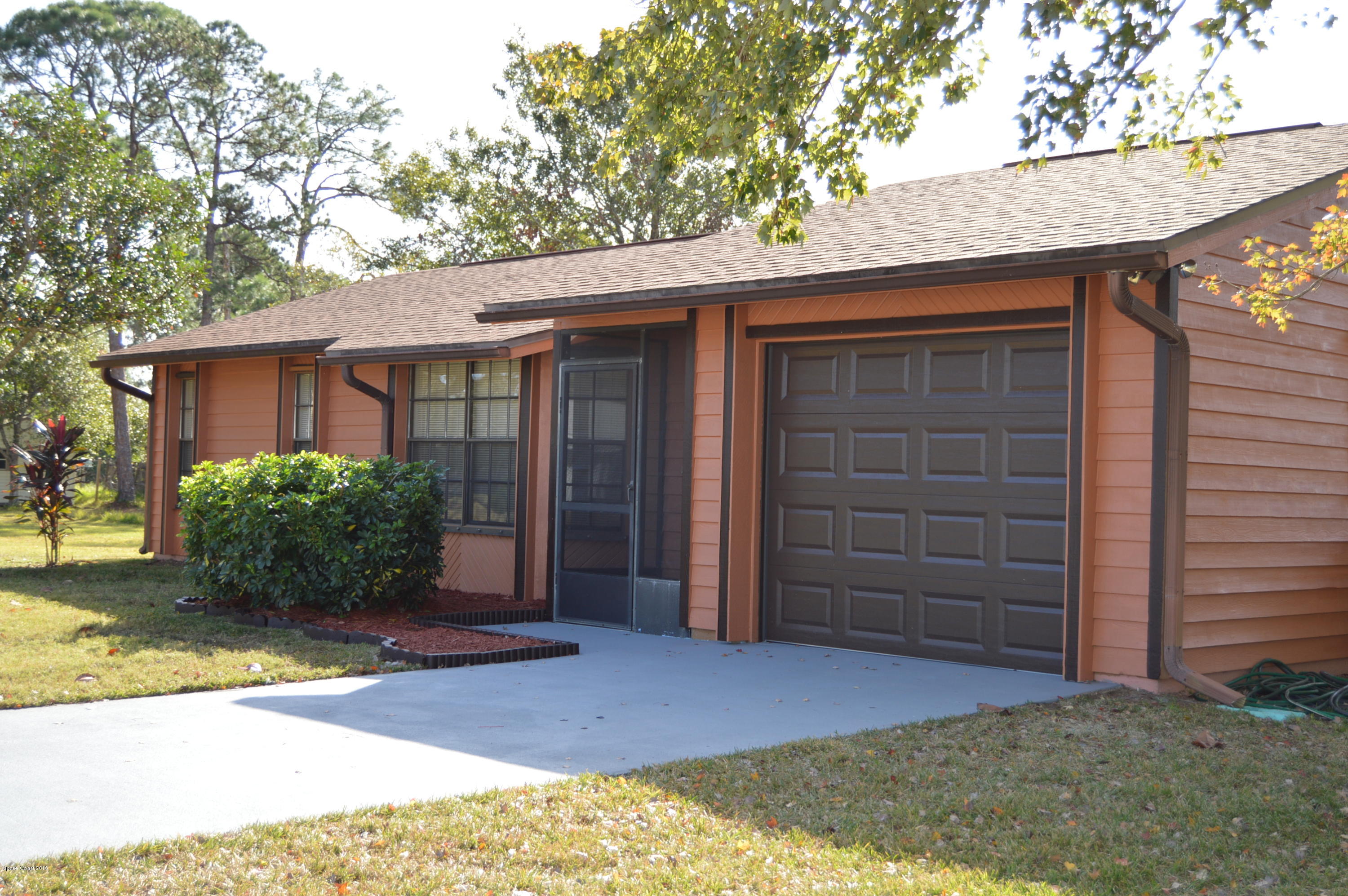 1010 Castile Road Southeast Palm Bay, FL 32909 - Photo 1 of 24 DSC_0590