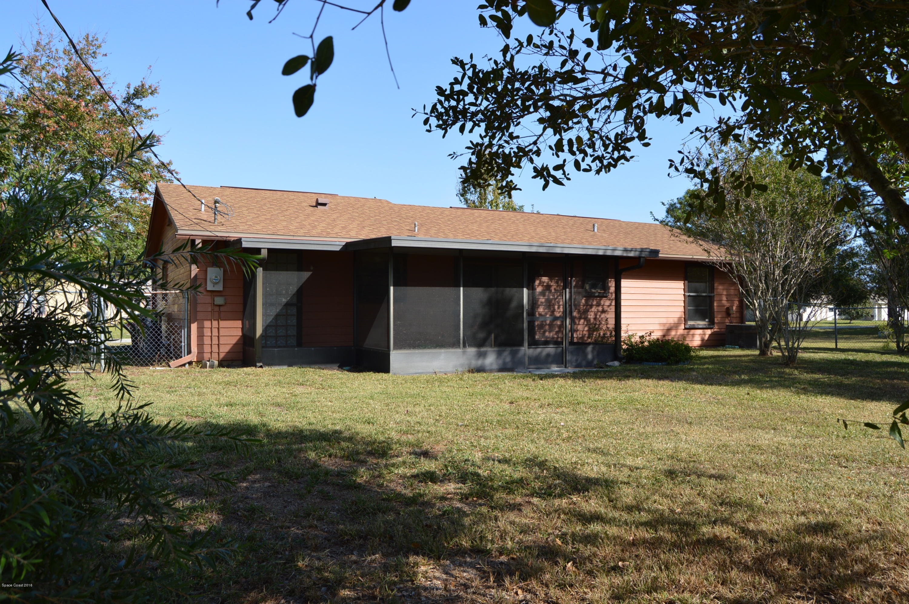 1010 Castile Road Southeast Palm Bay, FL 32909 - Photo 18 of 24 DSC_0593