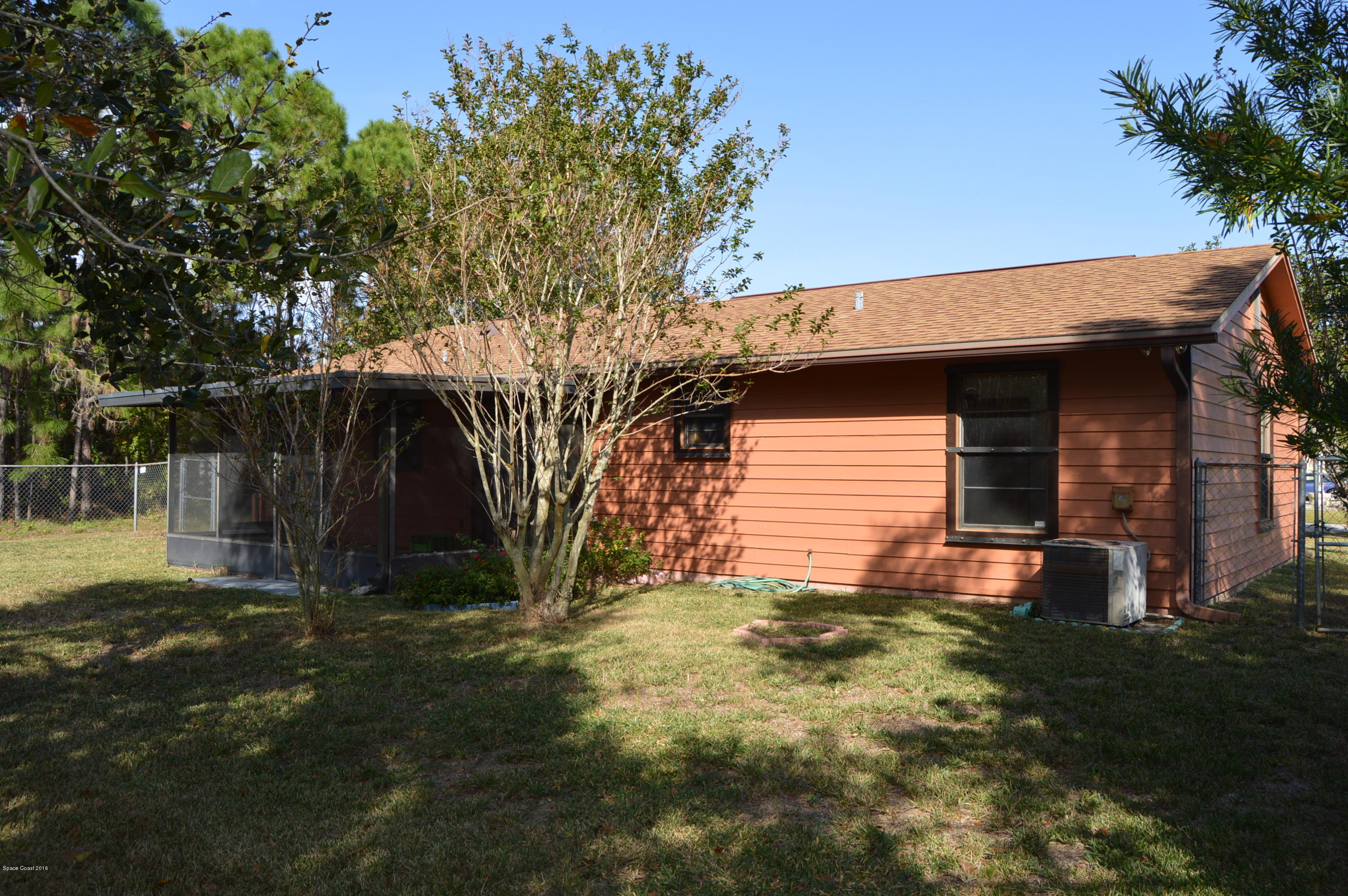 1010 Castile Road Southeast Palm Bay, FL 32909 - Photo 19 of 24 DSC_0595