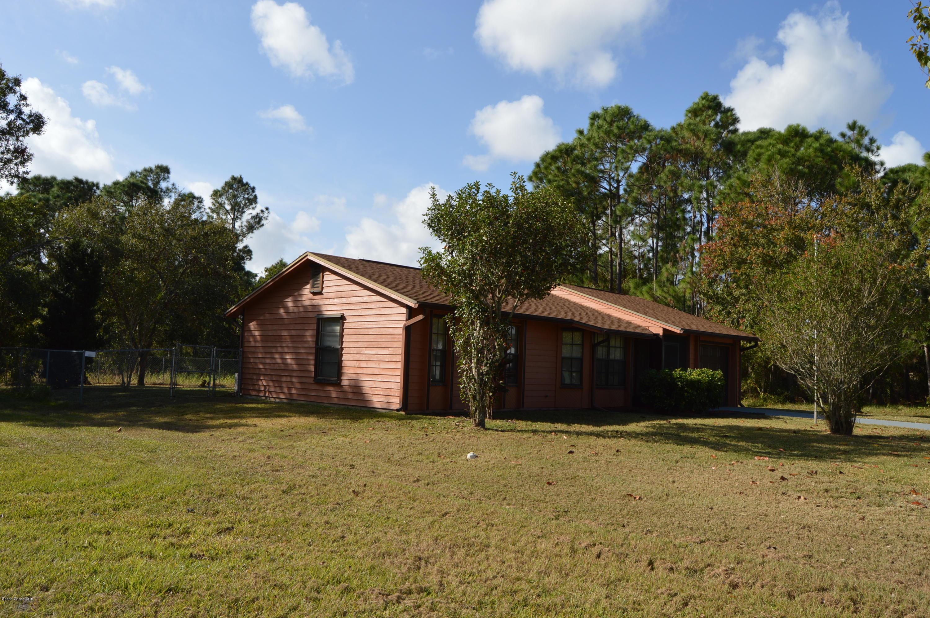 1010 Castile Road Southeast Palm Bay, FL 32909 - Photo 20 of 24 DSC_0600