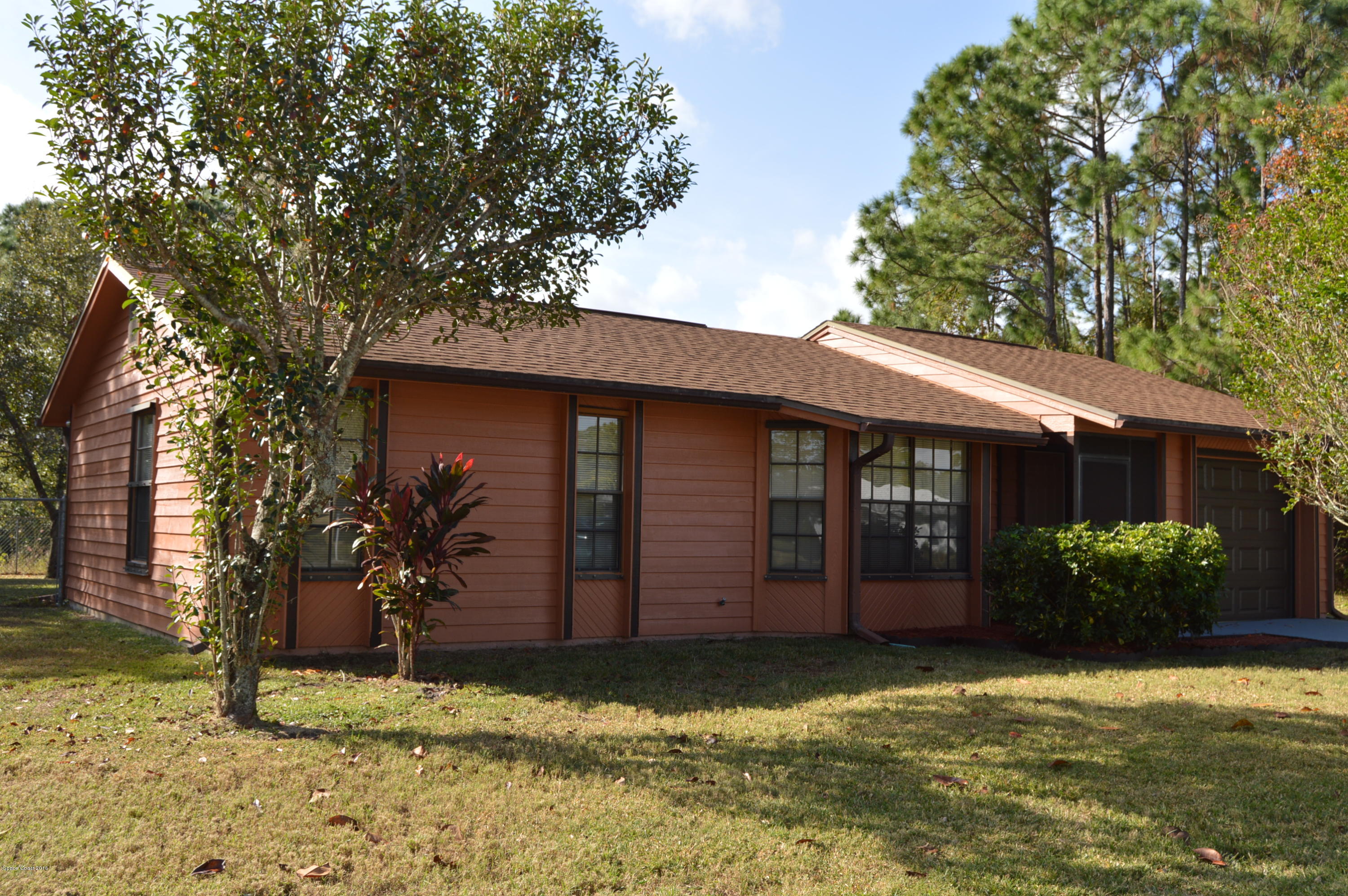 1010 Castile Road Southeast Palm Bay, FL 32909 - Photo 21 of 24 DSC_0601