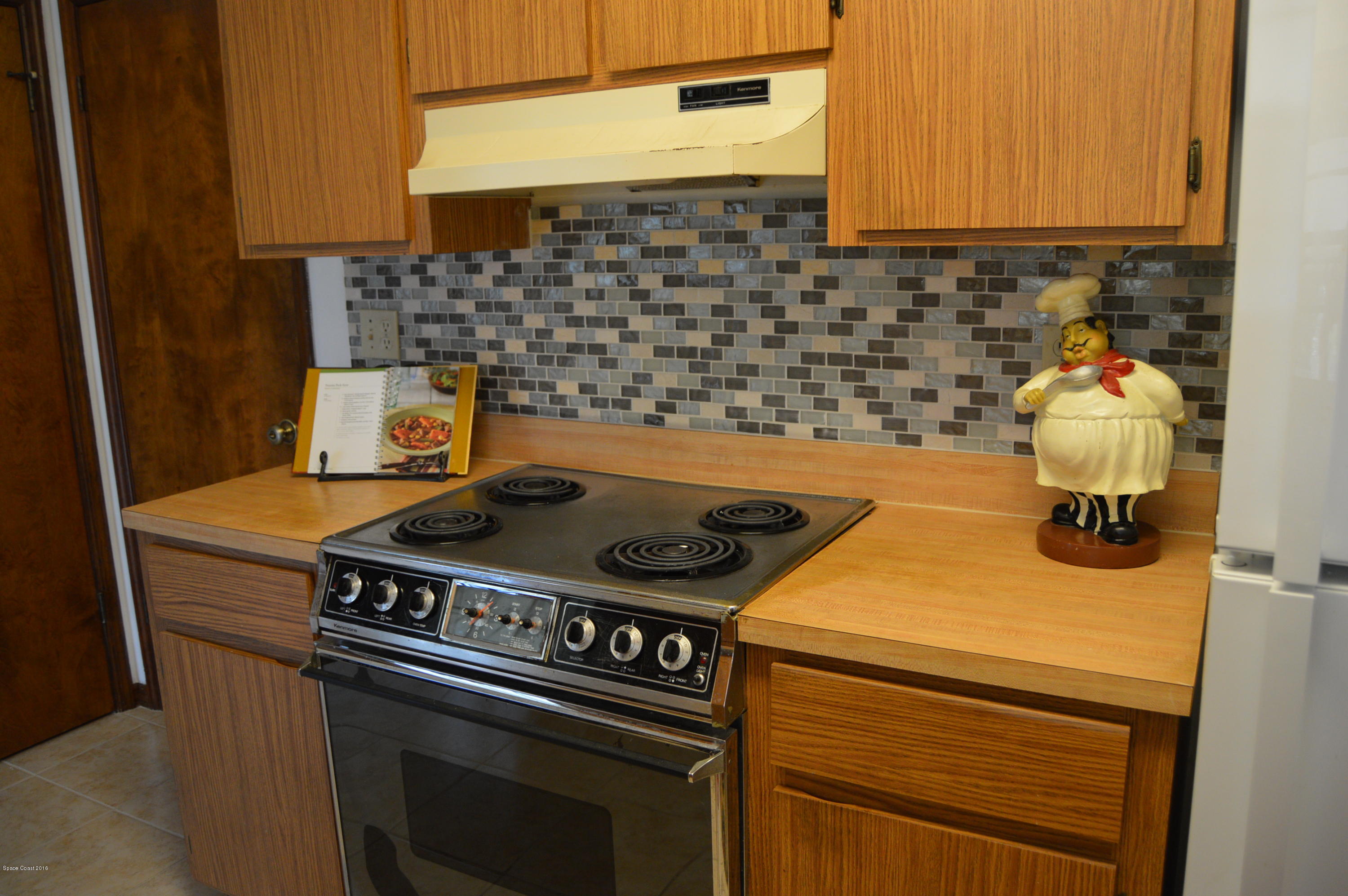 1010 Castile Road Southeast Palm Bay, FL 32909 - Photo 7 of 24 DSC_0579