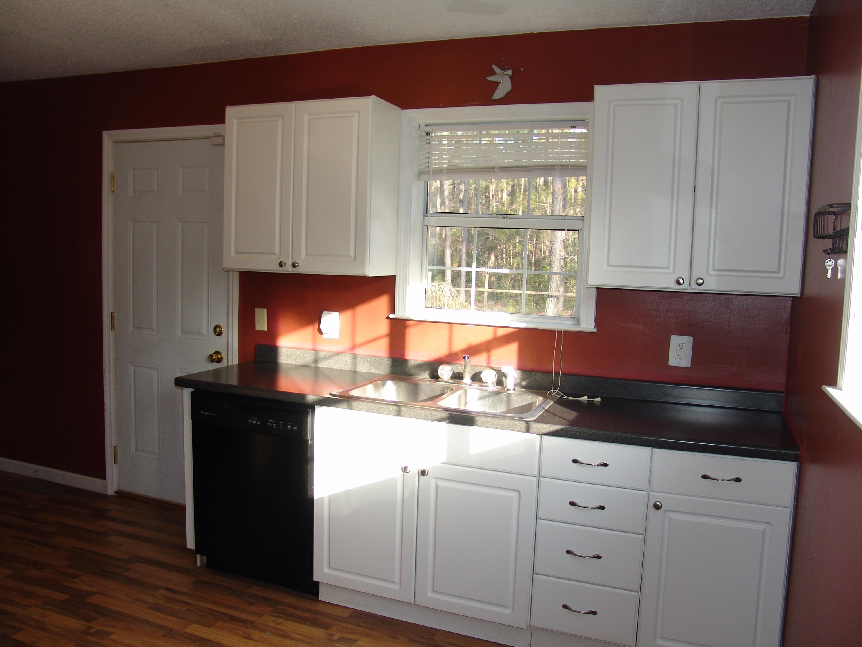 132 Earthas Way Ridgeville, SC 29472 - Photo 9 of 32 Kitchen