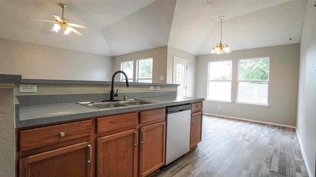 1036 Hampton Drive Forney, TX 75126 - Photo 11 of 30