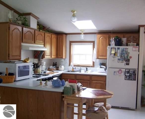 5401 Norton Road Grawn, MI 49637 - Photo 6 of 25 1724439-5.JPG