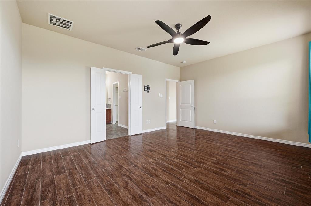 5129 Shelly Ray Road Fort Worth, TX 76244 - Photo 16 of 36 Dining room