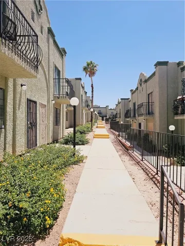 $1,190 | 7066 Burcot Avenue, Unit C61, Las Vegas, NV 89156