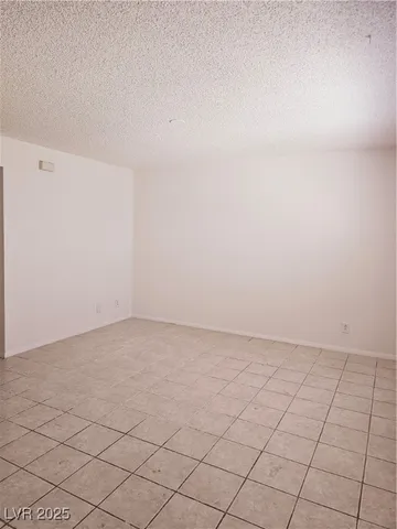 $1,190 | 7066 Burcot Avenue, Unit C61, Las Vegas, NV 89156