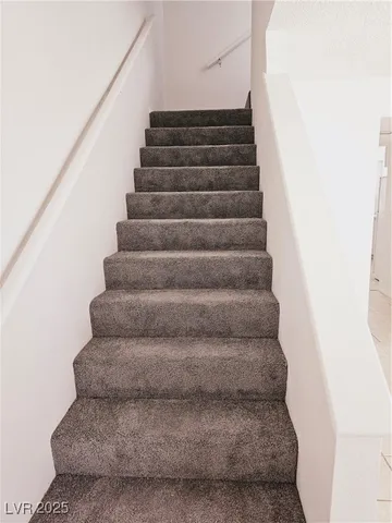 $1,190 | 7066 Burcot Avenue, Unit C61, Las Vegas, NV 89156