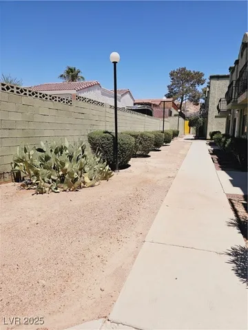 $1,190 | 7066 Burcot Avenue, Unit C61, Las Vegas, NV 89156