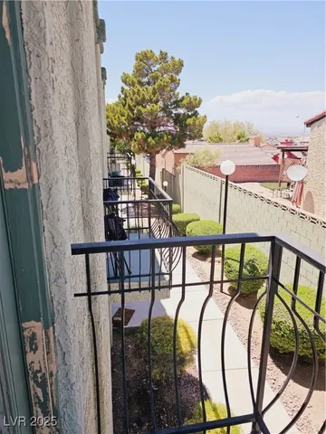 $1,190 | 7066 Burcot Avenue, Unit C61, Las Vegas, NV 89156