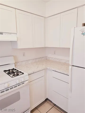 $1,190 | 7066 Burcot Avenue, Unit C61, Las Vegas, NV 89156