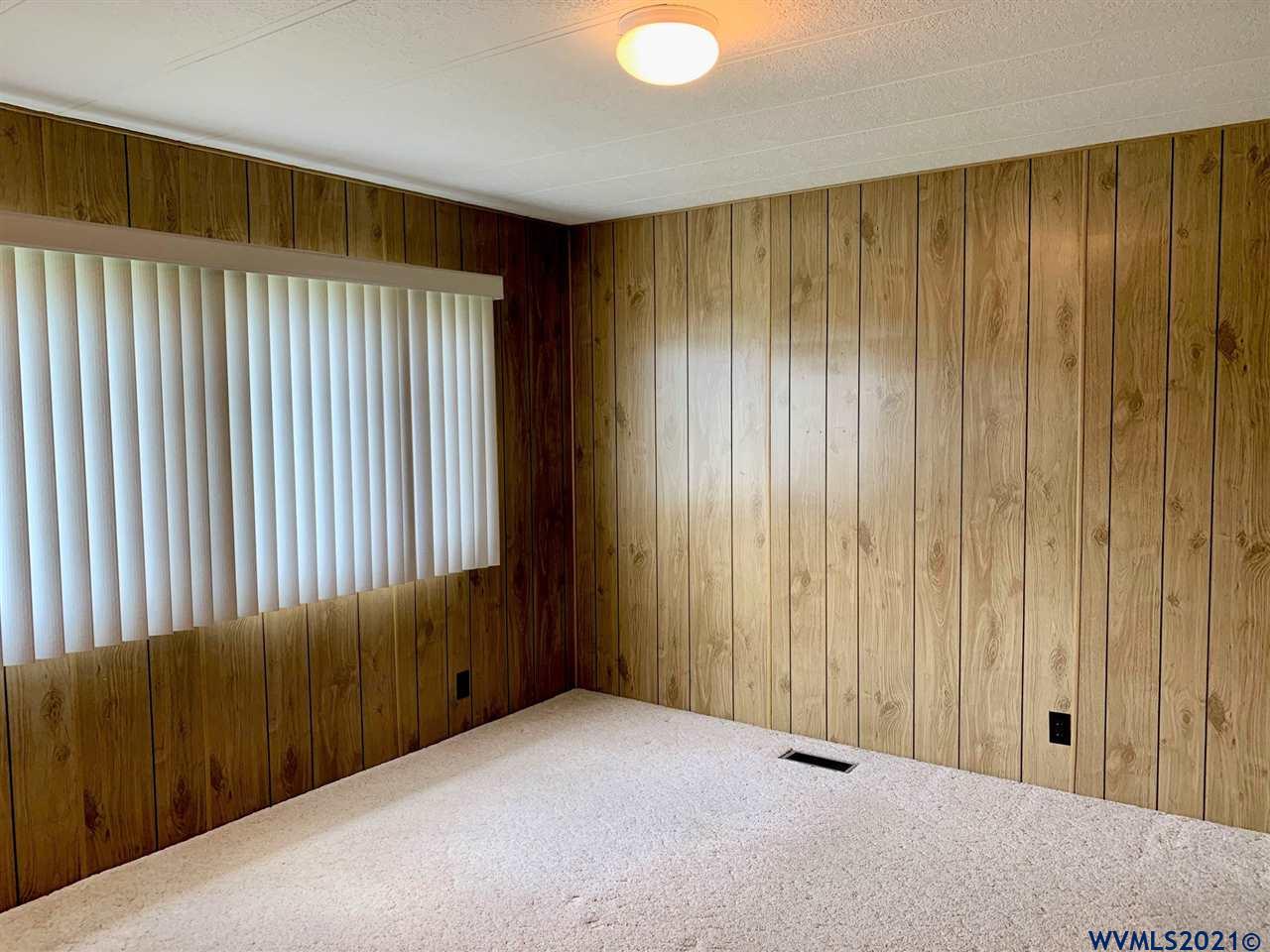 5422 Portland Road Northeast, Unit 85 Salem, OR 97305 - Photo 11 of 12 Gallery Image 11