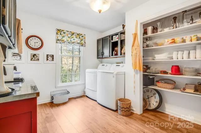 $657,900 | 616 Erkwood Drive, Hendersonville, NC 28739