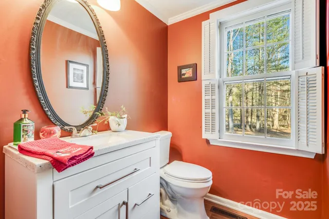 $657,900 | 616 Erkwood Drive, Hendersonville, NC 28739