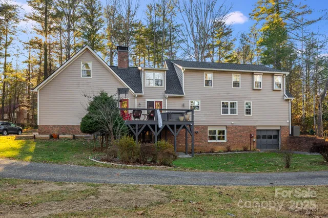 $657,900 | 616 Erkwood Drive, Hendersonville, NC 28739