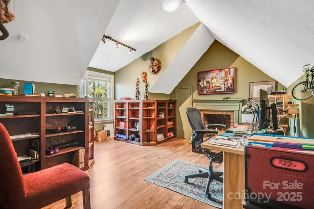 $657,900 | 616 Erkwood Drive, Hendersonville, NC 28739