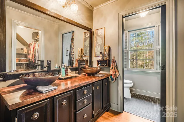 $657,900 | 616 Erkwood Drive, Hendersonville, NC 28739