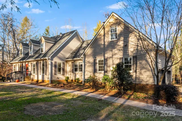 $657,900 | 616 Erkwood Drive, Hendersonville, NC 28739