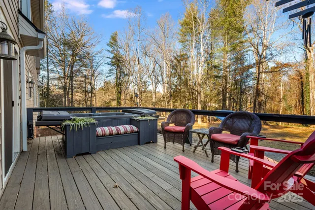 $657,900 | 616 Erkwood Drive, Hendersonville, NC 28739