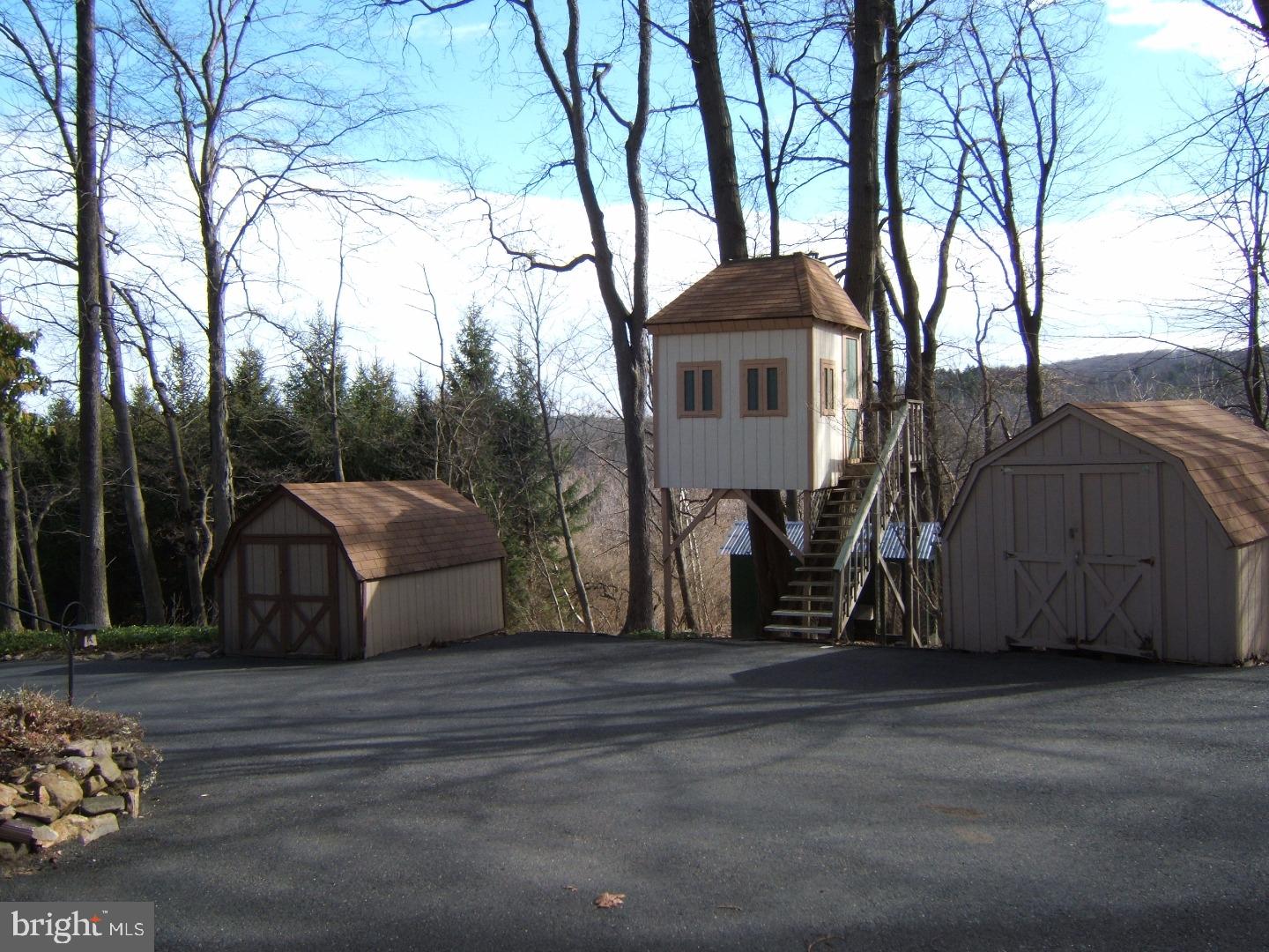1896 Church View Road Coopersburg, PA 18036 - Photo 3 of 6 Gallery Image 3