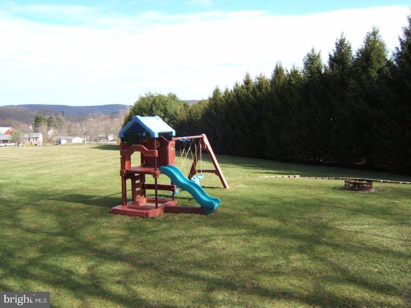 1896 Church View Road Coopersburg, PA 18036 - Photo 4 of 6 Gallery Image 4