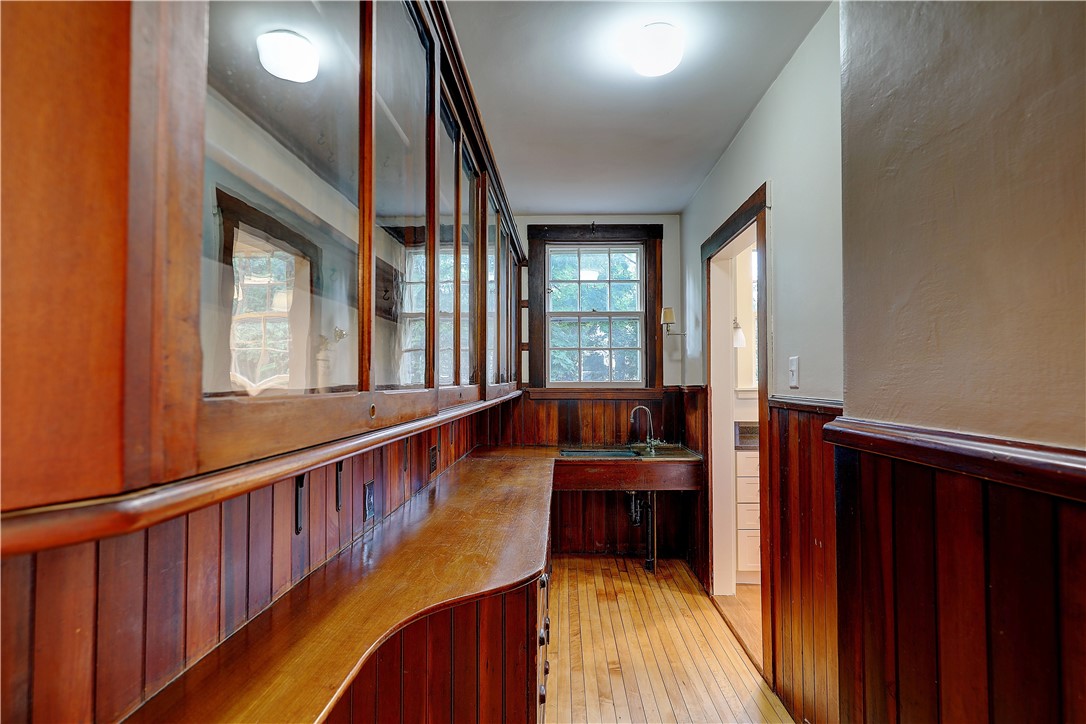 16 Elton Street Providence, RI 02906 - Photo 9 of 25