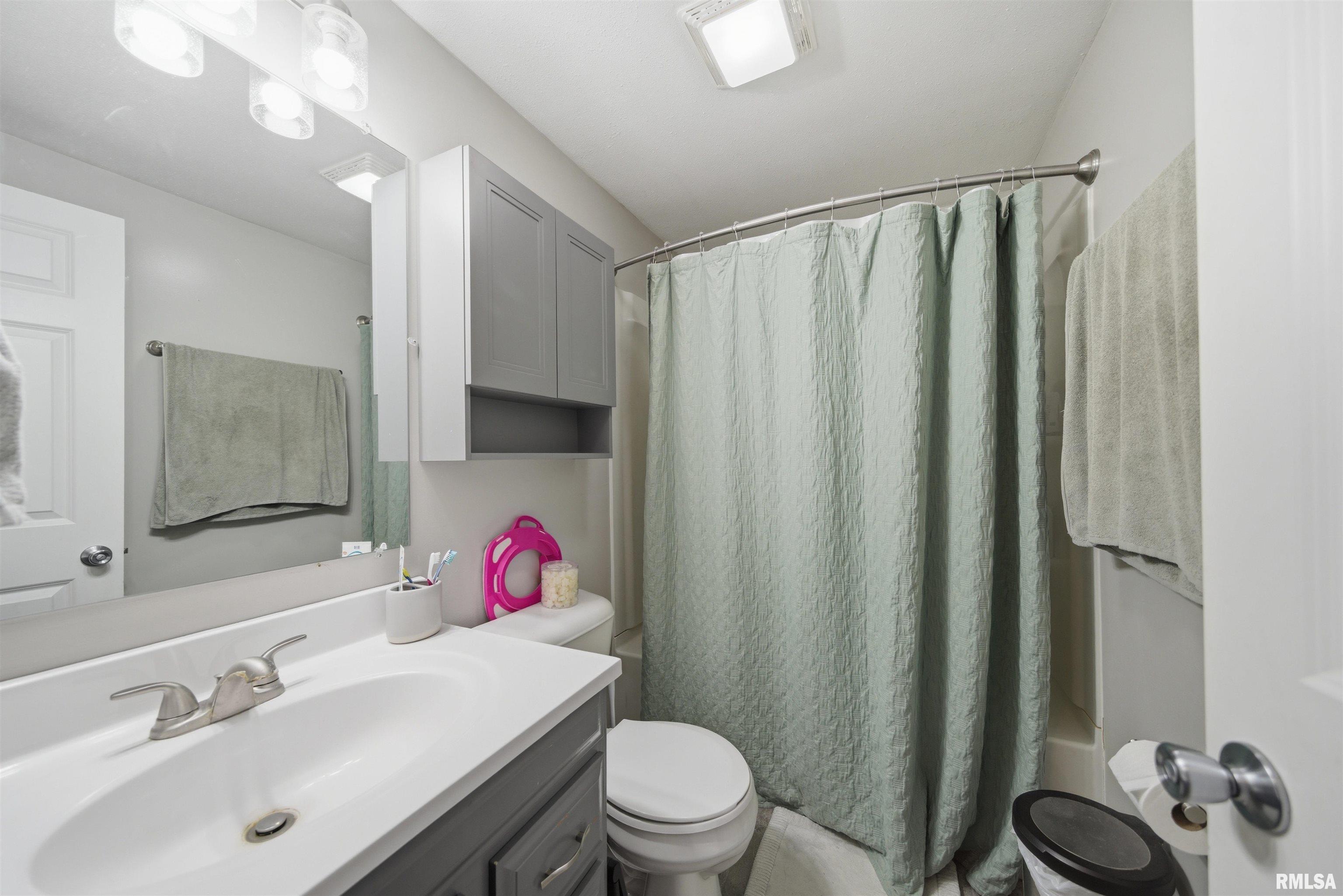 121 Bess Street Washington, IL 61571 - Photo 18 of 31