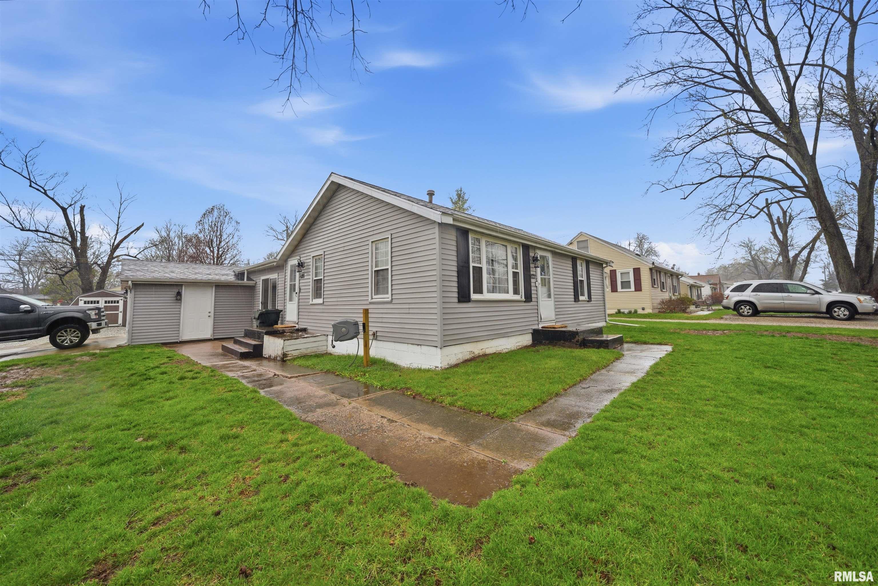 121 Bess Street Washington, IL 61571 - Photo 3 of 31