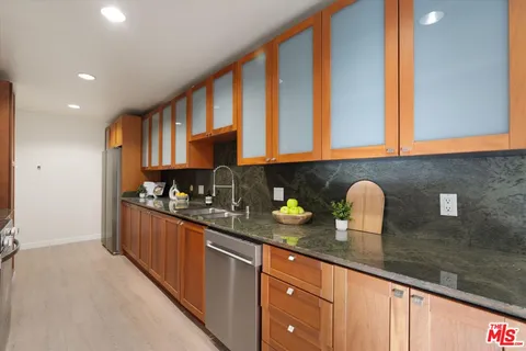 $5,300 | 429 North Oakhurst Drive, Unit 203, Beverly Hills, CA 90210