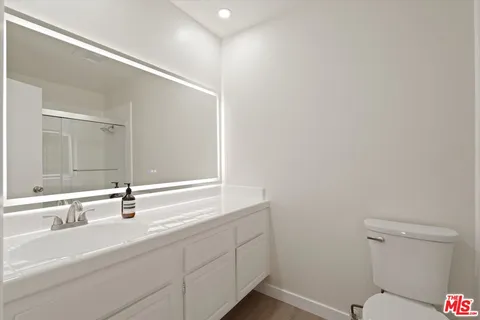 $5,300 | 429 North Oakhurst Drive, Unit 203, Beverly Hills, CA 90210