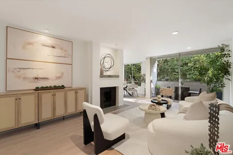 $5,300 | 429 North Oakhurst Drive, Unit 203, Beverly Hills, CA 90210