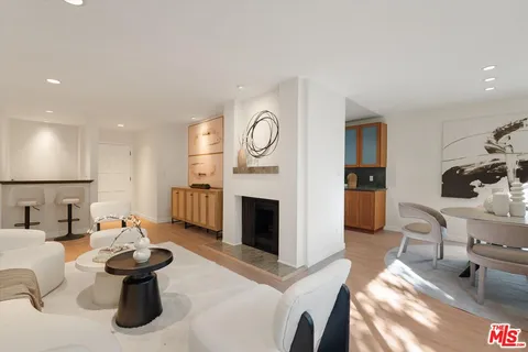 $5,300 | 429 North Oakhurst Drive, Unit 203, Beverly Hills, CA 90210